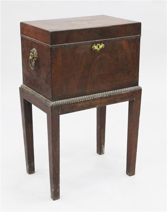 A 19th century mahogany rectangular cellaret, W.1ft 7in.